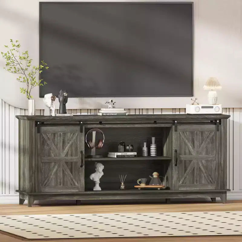 Meuble TV de ferme de 168 cm pour téléviseurs de 190 cm avec portes coulissantes et station de recharge intégrée