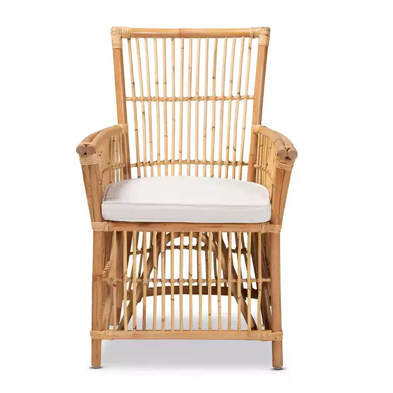 Fauteuil rembourré en rotin naturel de style bohème moderne avec coussin d'assise