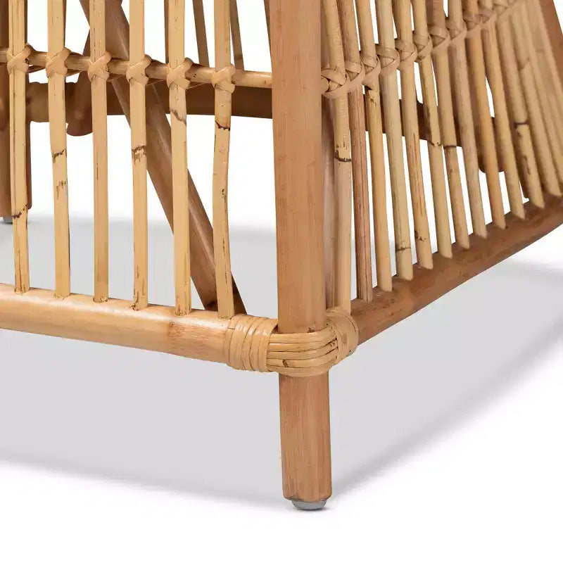 Fauteuil rembourré en rotin naturel de style bohème moderne avec coussin d'assise
